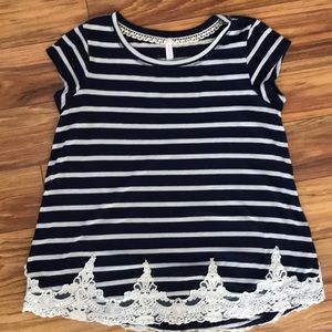 Xhilaration shirt size L